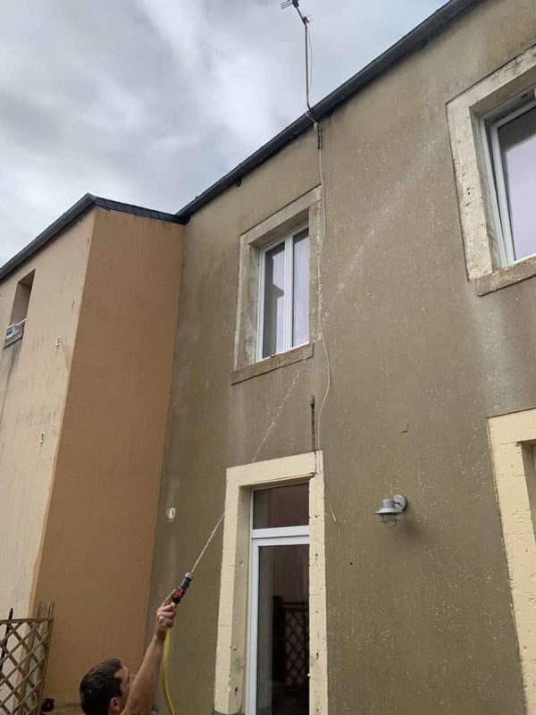 Réalisation : débroussaillage et nettoyage de parcelle à Carentan